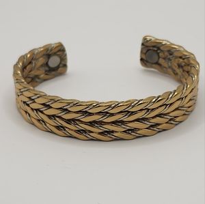 Sergio lub mixed metal magnetic herringbone cuff bracelet made in usa vintage